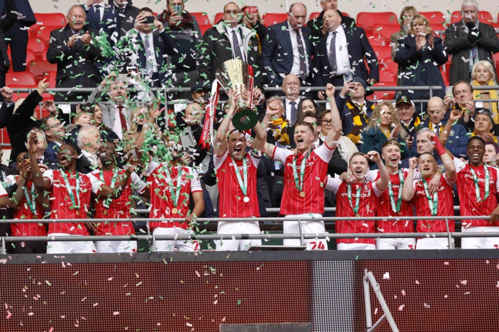 Rotherham United lift the EFL Trophy (Photo via Rotherham United on Twitter)