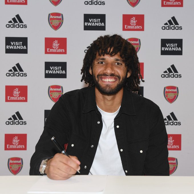 Who is Arsenal's longest serving player? 2 Mohamed Elneny signing his new contract with Arsenal (Photo via Arsenal on Twitter)
