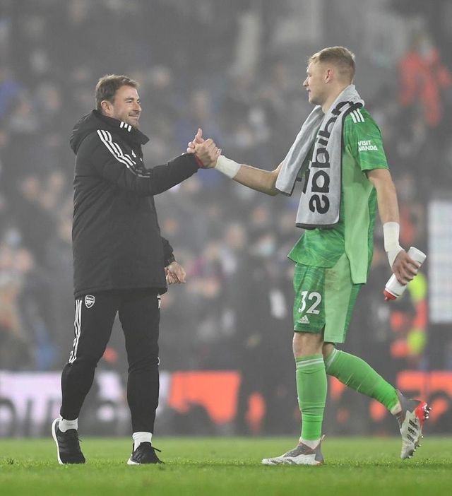 Iñaki Caña with Aaron Ramsdale (Photo via Caña on Instagram)