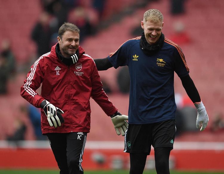 Iñaki Caña with Aaron Ramsdale (Photo via Caña on Instagram)