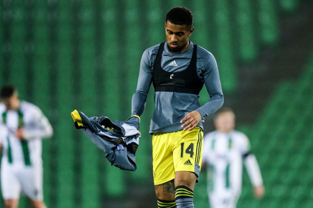 Arsenal winger set to miss 2 months with muscle injury 3 Feyenoord's English forward Reiss Nelson reacts during the Dutch Eredivisie football match between FC Groningen and Feyenoord at the Euroborg stadium in Groningen on December 12, 2021. (Photo by PIETER STAM DE JONGE/ANP/AFP via Getty Images)