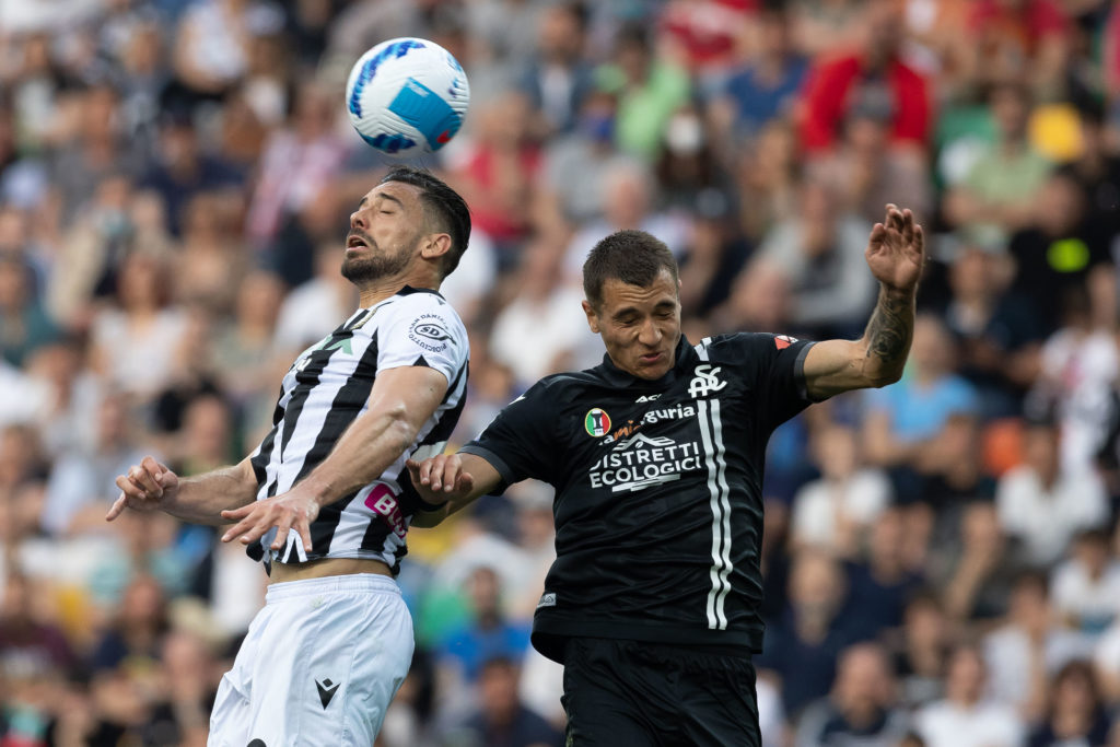 UDINE, ITALY: Pablo Mari of Udinese Calcio competes for the ball with Jakub Kiwior of Spezia Calcio during the Serie A match between Udinese Calcio and Spezia Calcio at Dacia Arena on May 14, 2022. (Photo by Emmanuele Ciancaglini/Getty Images)