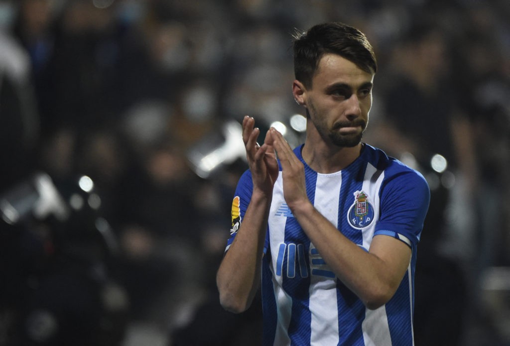 FC Porto's Portuguese midfielder Fabio Vieira claps during the Portuguese league football match between FC Arouca and FC Porto at the Municipal de Arouca stadium in Arouca on February 6, 2022. (Photo by MIGUEL RIOPA / AFP) (Photo by MIGUEL RIOPA/AFP via Getty Images)
