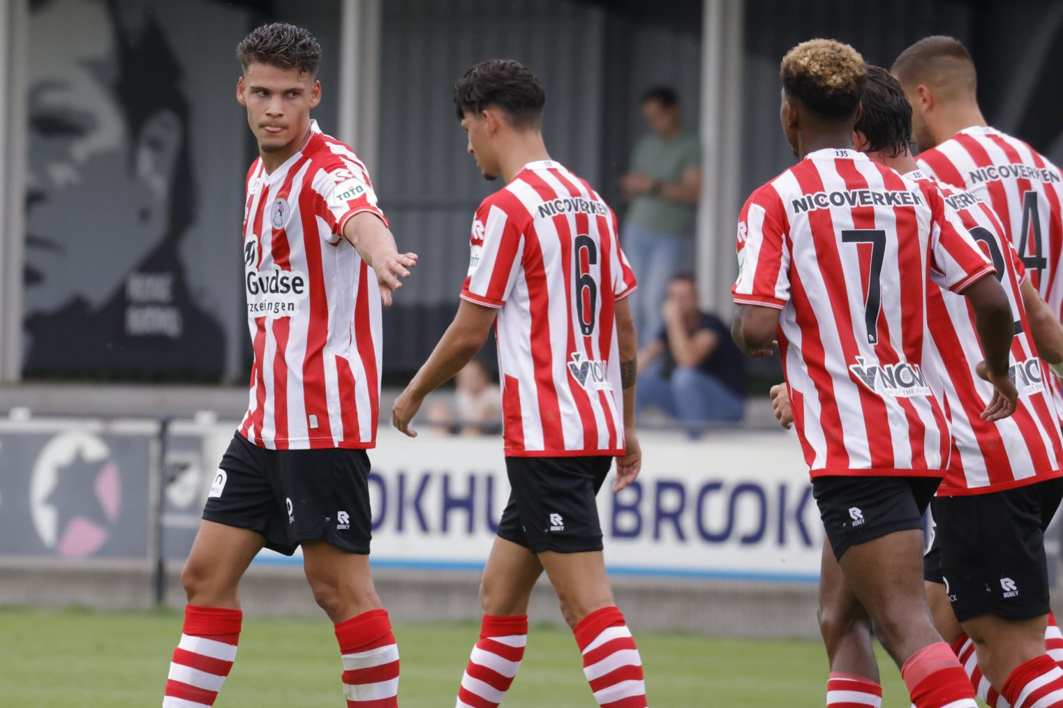 Omar Rekik celebrates a goal for Sparta Rotterdam (Photo by Carla Vos/Cor Vos © 2022)