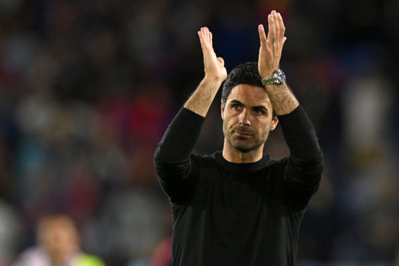 Arsenal's Spanish manager Mikel Arteta applauds supporters on the pitch after the English Premier League football match between Crystal Palace and Arsenal at Selhurst Park in south London on August 5, 2022. - Arsenal won the game 2-0. - (Photo by JUSTIN TALLIS/AFP via Getty Images)