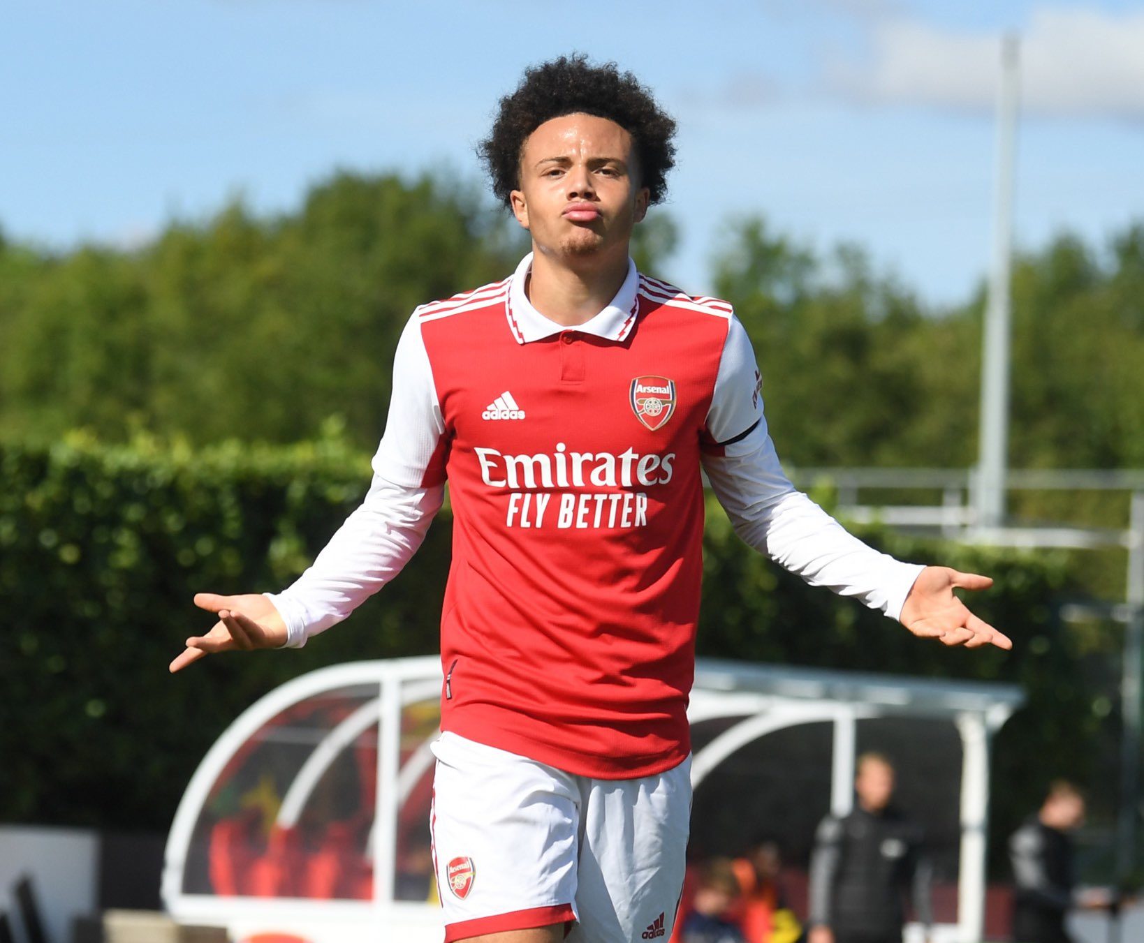 Seb Ferdinand celebrates a goal for the Arsenal u18s (Photo via Arsenal Academy on Twitter)
