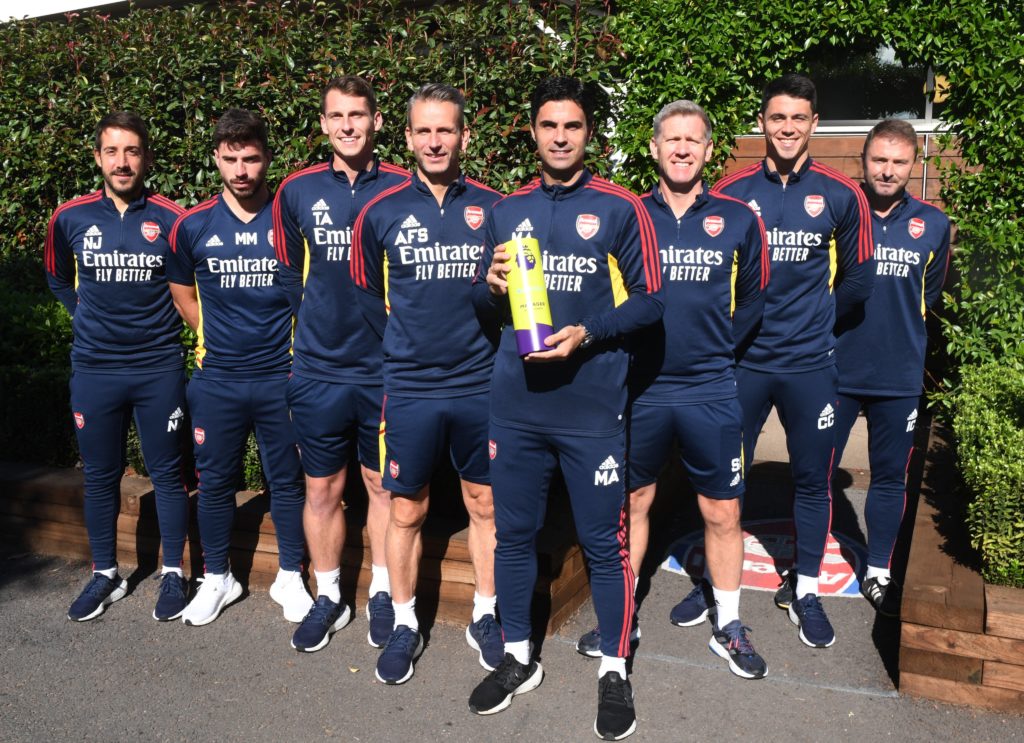 Sanllehi thinks Arsenal are making a mistake with Arteta 3 Mikel Arteta and his coaching team with the Premier League Manager of the Month award (Photo via Arsenal)