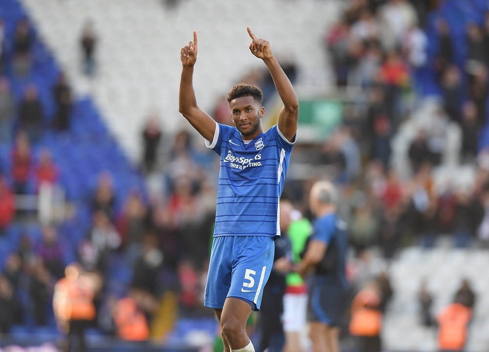"Not too late": Manager insists Arsenal 24yo should be at World Cup 2 BIRMINGHAM, ENGLAND: Auston Trusty of Birmingham City celebrates after the final whistle during the Sky Bet Championship between Birmingham City and Bristol City at St Andrews (stadium) on October 08, 2022. (Photo by Tony Marshall/Getty Images)