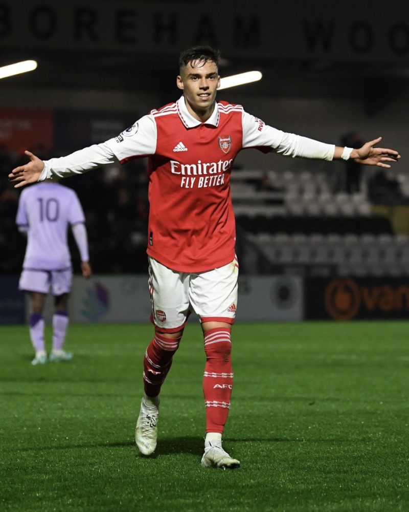 Catalin Cirjan celebrates a goal for the Arsenal u21s (Photo via Arsenal Academy on Twitter)