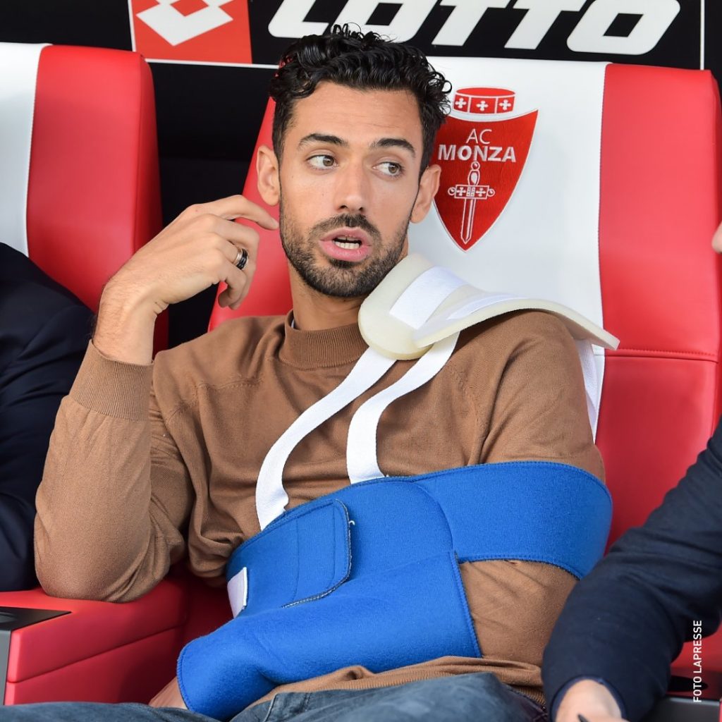 Arsenal confirm sale of 29yo 4 Pablo Mari attends AC Monza's win over Hellas Verona (Photo via Lega Serie A on Twitter)