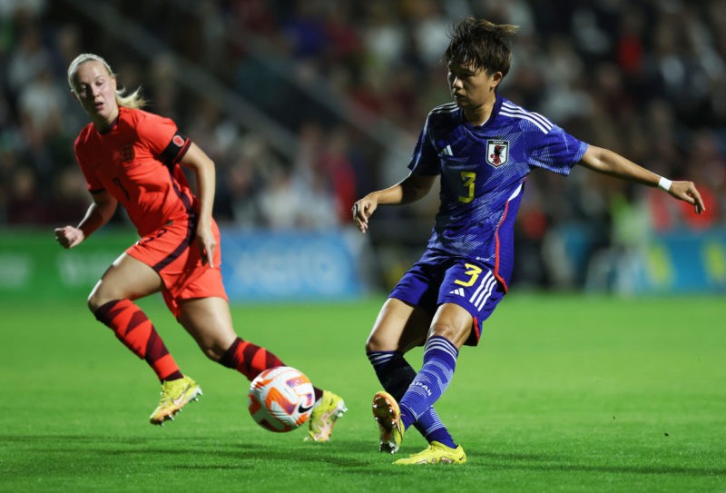 4 out but Miedema and others available for Manchester United 3 MURCIA, SPAIN - NOVEMBER 11: Moeka Minami of Japan on the ball under pressure fro Beth Mead of England during the International Friendly between England and Japan at Pinatar Arena on November 11, 2022 in Murcia, Spain. (Photo by Clive Brunskill/Getty Images )