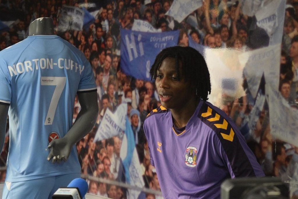 Arsenal recall 18yo and re-loan him within minutes 2 Brooke Norton-Cuffy signing for Coventry City on loan (Photo via Norton-Cuffy on Twitter)