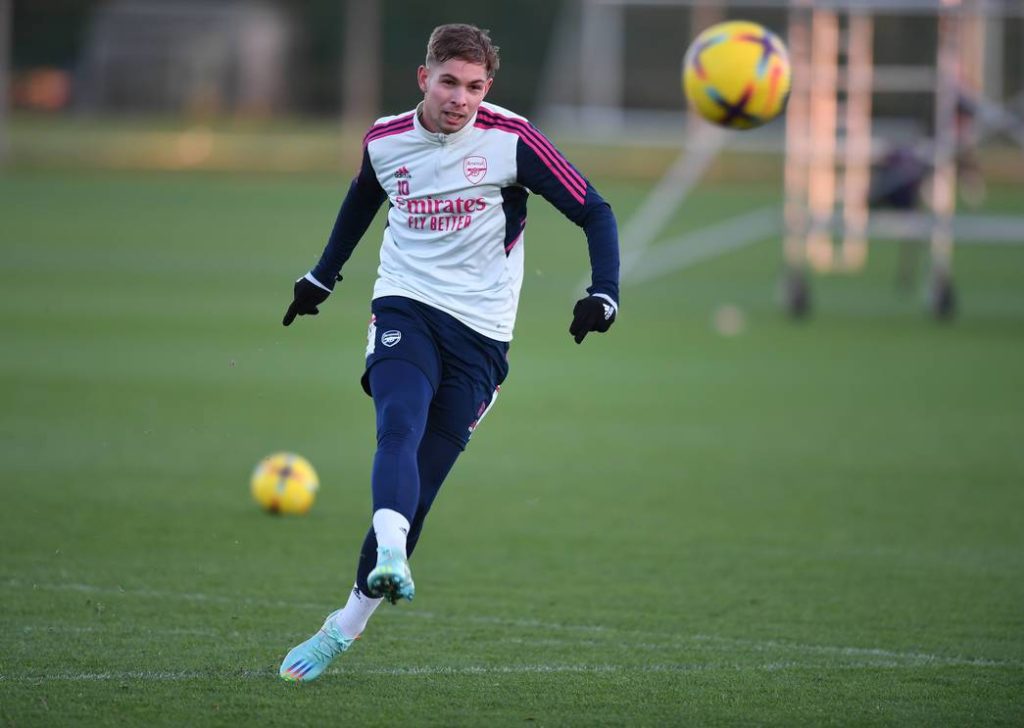 Injured star returns: Early Arsenal team news vs Aston Villa 2 Emile Smith Rowe in training with Arsenal (Photo via Arsenal.com)