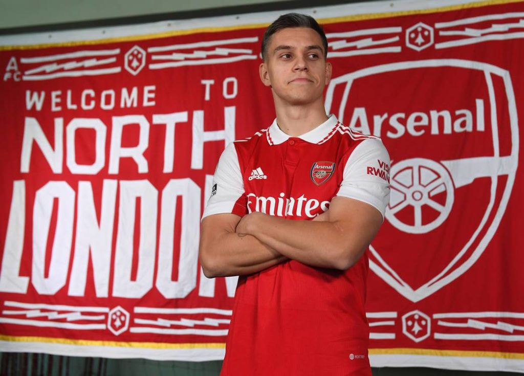 Arsenal signing to make 1st start against Manchester City 2 Leandro Trossard signing for Arsenal (Photo via Arsenal.com)