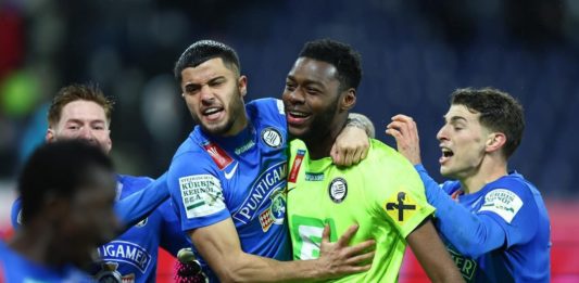 Arthur Okonkwo celebrating with Sturm Graz (Photo via Okonkwo on Instagram)