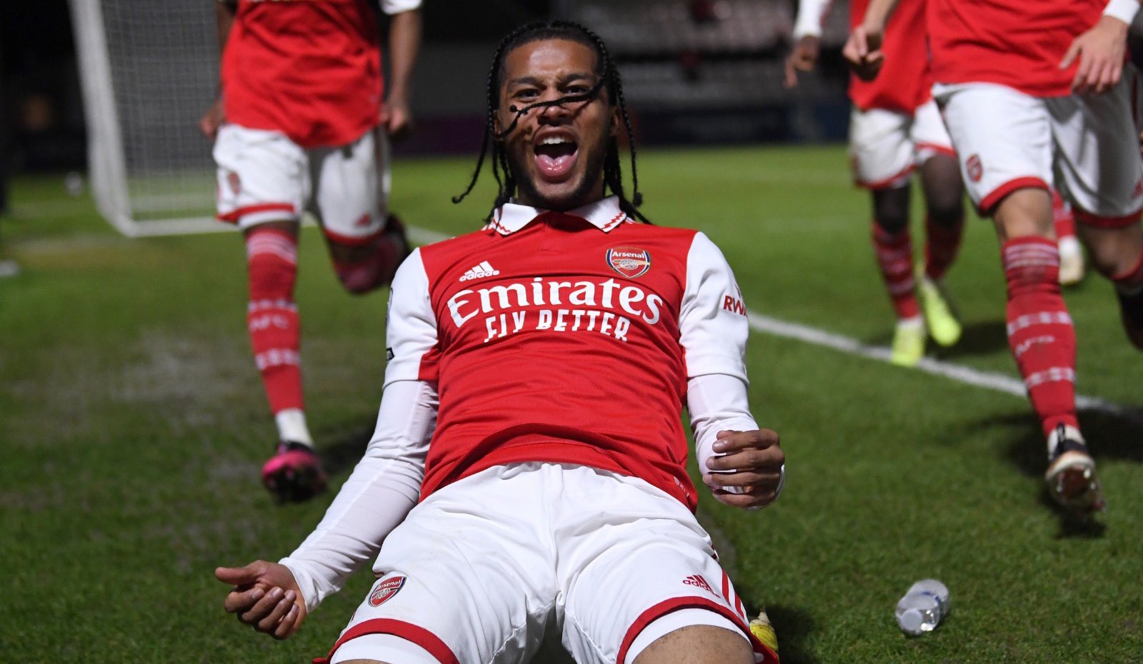 Mauro Bandeira celebrating a goal during Arsenal's u21 game vs Reading (Photo via Arsenal Academy on Twitter)