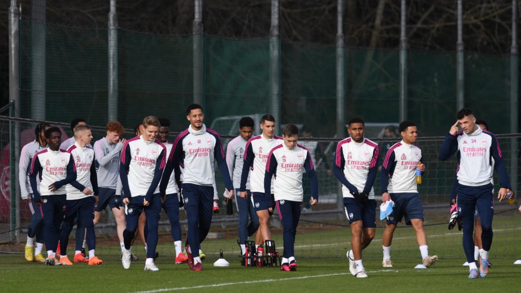 The Arsenal squad in training (Photo via Arsenal on Twitter)