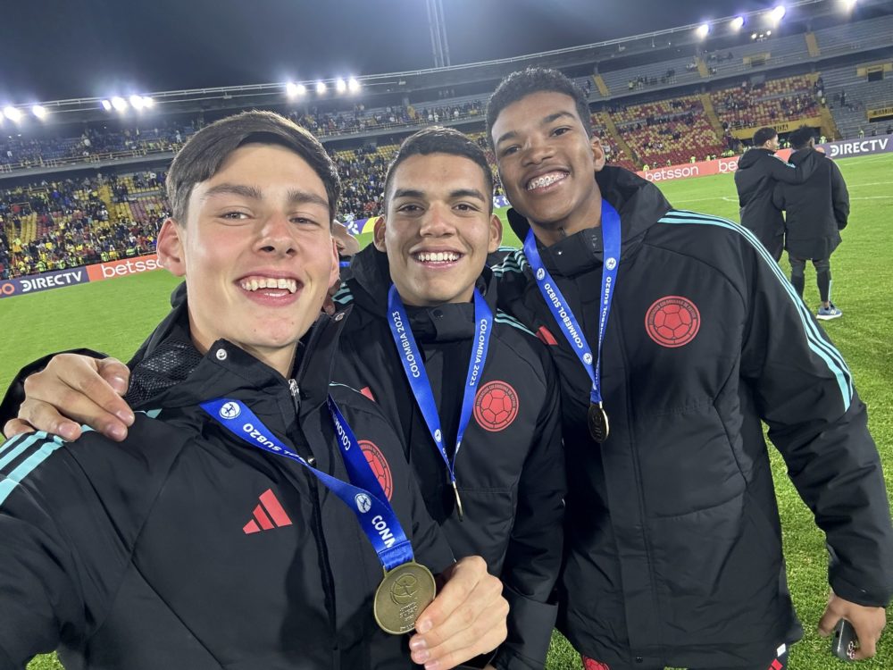 Alexei Rojas Fedorushchenko with the Colombia u20s (Photo via Rojas on Twitter)