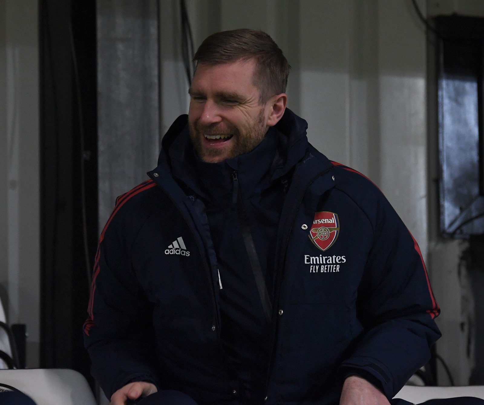 Per Mertesacker in attendance at Arsenal's u21 game vs Reading (Photo via Arsenal Academy on Twitter)