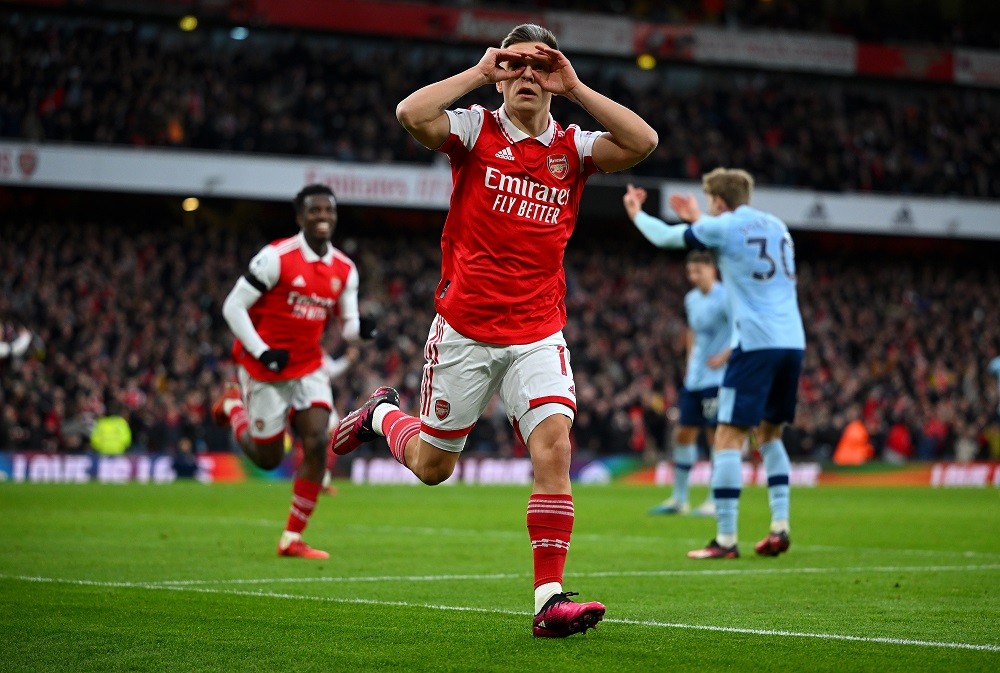 LONDON, ENGLAND: Leandro Trossard of Arsenal celebrates after scoring the team's first goal during the Premier League match between Arsenal FC and ...