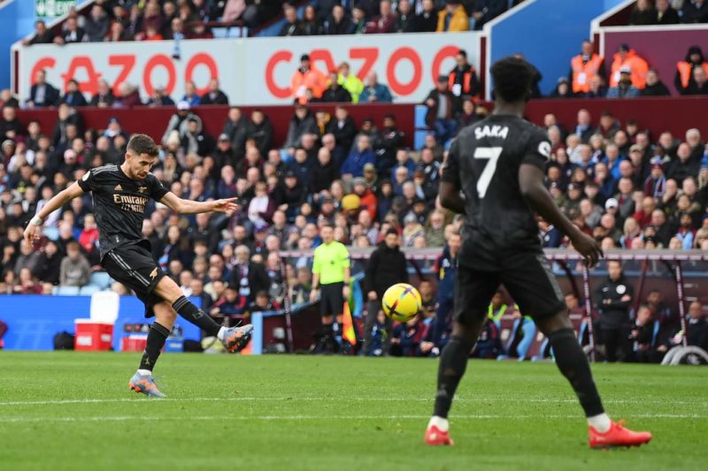 BIRMINGHAM, ENGLAND - FEBRUARY 18: Jorginho of Arsenal scores the team's third goal during the Premier League match between Aston Villa and Arsenal FC at Villa Park on February 18, 2023 in Birmingham, England. (Photo by Shaun Botterill/Getty Images)