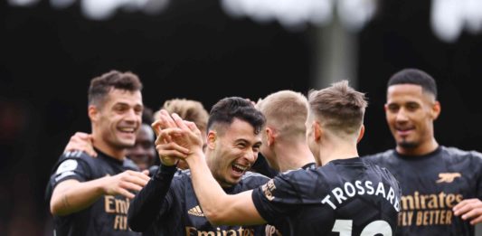 LONDON, ENGLAND - MARCH 12: Gabriel Martinelli of Arsenal celebrates after scoring the team's second goal with teammate Leandro Trossard during the Premier League match between Fulham FC and Arsenal FC at Craven Cottage on March 12, 2023 in London, England. (Photo by Clive Rose/Getty Images)