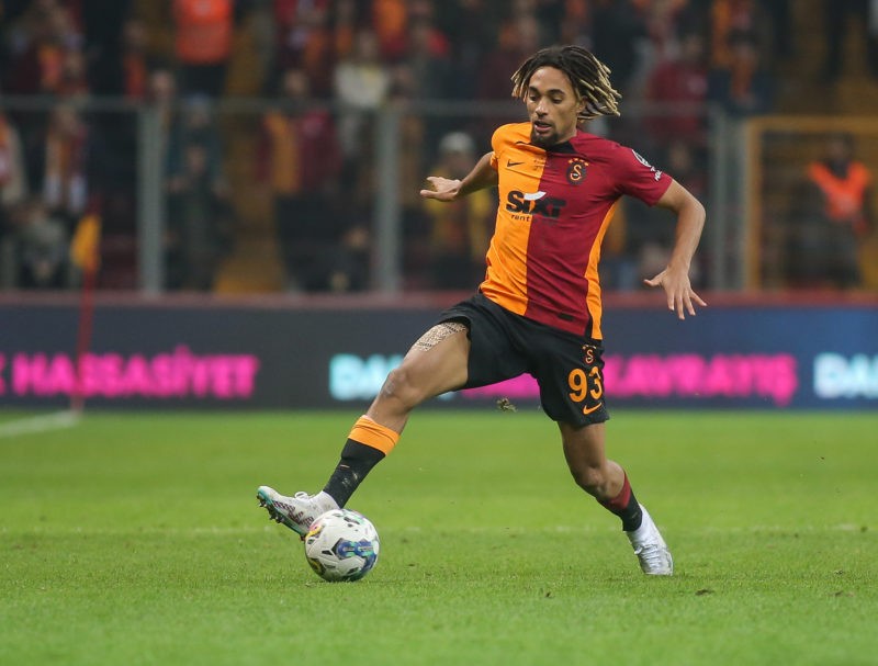 ISTANBUL, TURKEY - JANUARY 21: Sacha Boey of Galatasaray controls the ball during the Super Lig match between Galatasaray and Antalyaspor at NEF St...