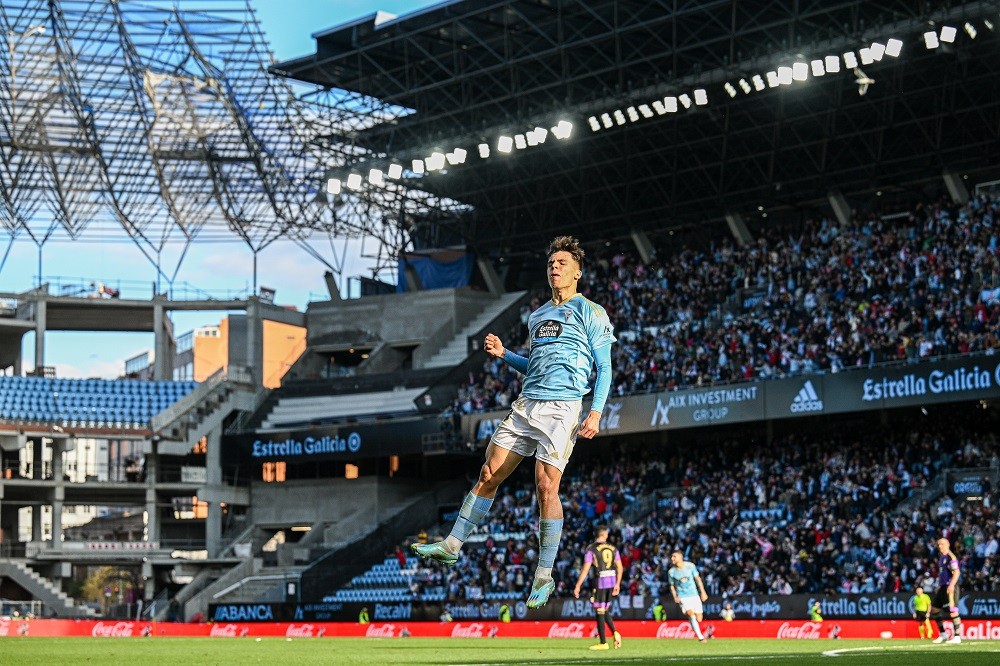 £34m midfielder wanted Arsenal move but signs for Al Ahli 4 VIGO, SPAIN: Gabri Veiga of RC Celta celebrates after scoring his side's third goal during the LaLiga Santander match between RC Celta and Real Valladolid CF at Estadio Balaidos on February 26, 2023. (Photo by Octavio Passos/Getty Images)