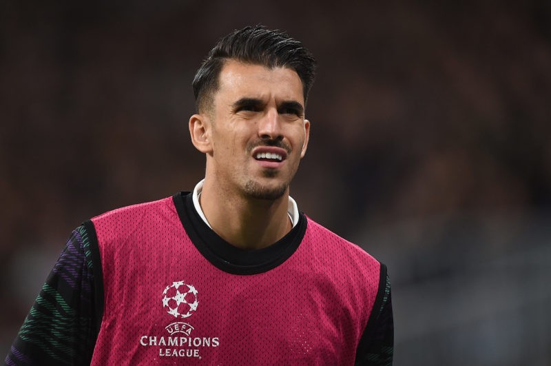 MADRID, SPAIN - MARCH 15: Daniel Ceballos of Real Madrid warms up during the UEFA Champions League round of 16 leg two match between Real Madrid an...