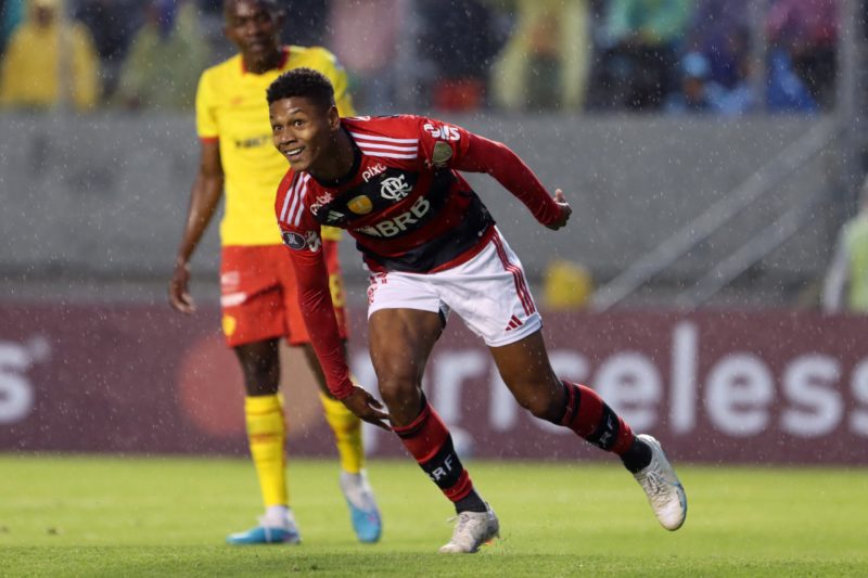 Arsenal target Matheus França after Newcastle bid rejected 1 QUITO, ECUADOR - APRIL 05: Matheus França of Flamengo celebrates after scoring the team's first goal during a Copa CONMEBOL Libertadores 2023 Group A match between Aucas and Flamengo at Estadio Gonzalo Pozo on April 05, 2023 in Quito, Ecuador. (Photo by Franklin Jacome/Getty Images)