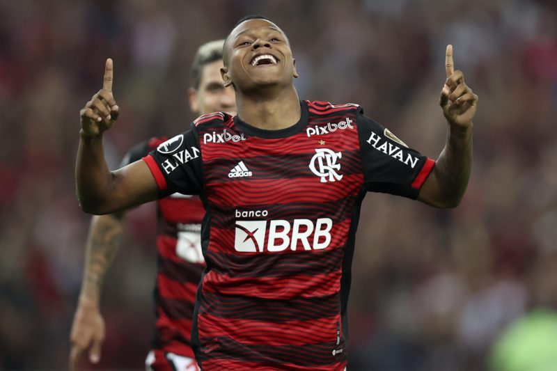 RIO DE JANEIRO, BRAZIL - JULY 06: Matheus França of Flamengo celebrates after scoring the sixth goal of his team during a Copa Libertadores round o...