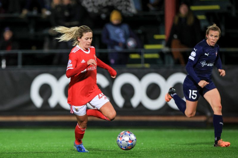 Benfica's Cloé Lacasse (L) vies for the ball Rosengard's Jessica Wik during the UEFA Women's Champions League group D football match between FC Ros...