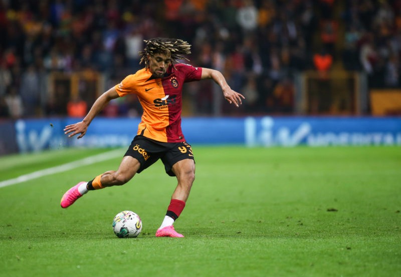 Arsenal make €14m bid for Sacha Boey 2 ISTANBUL, TURKEY - APRIL 23: Sacha Boey of Galatasaray crosses during the Super Lig match between Galatasaray and Fatih Karagumruk SK at NEF Stadyumu on April 23, 2023 in Istanbul, Turkey. (Photo by Ahmad Mora/Getty Images)