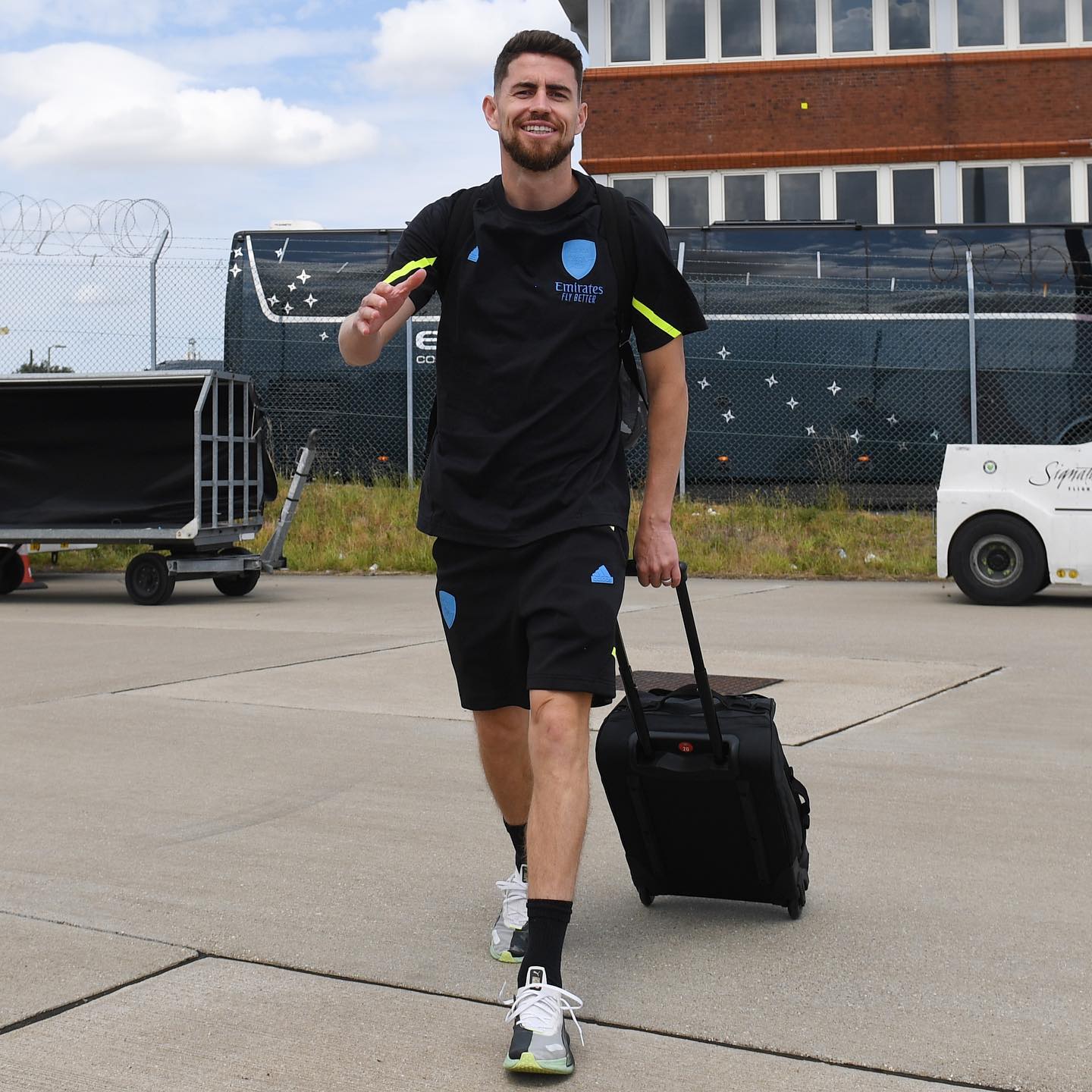 Jorginho with Arsenal on the pre-season tour (Photo via Arsenal on Instagram)