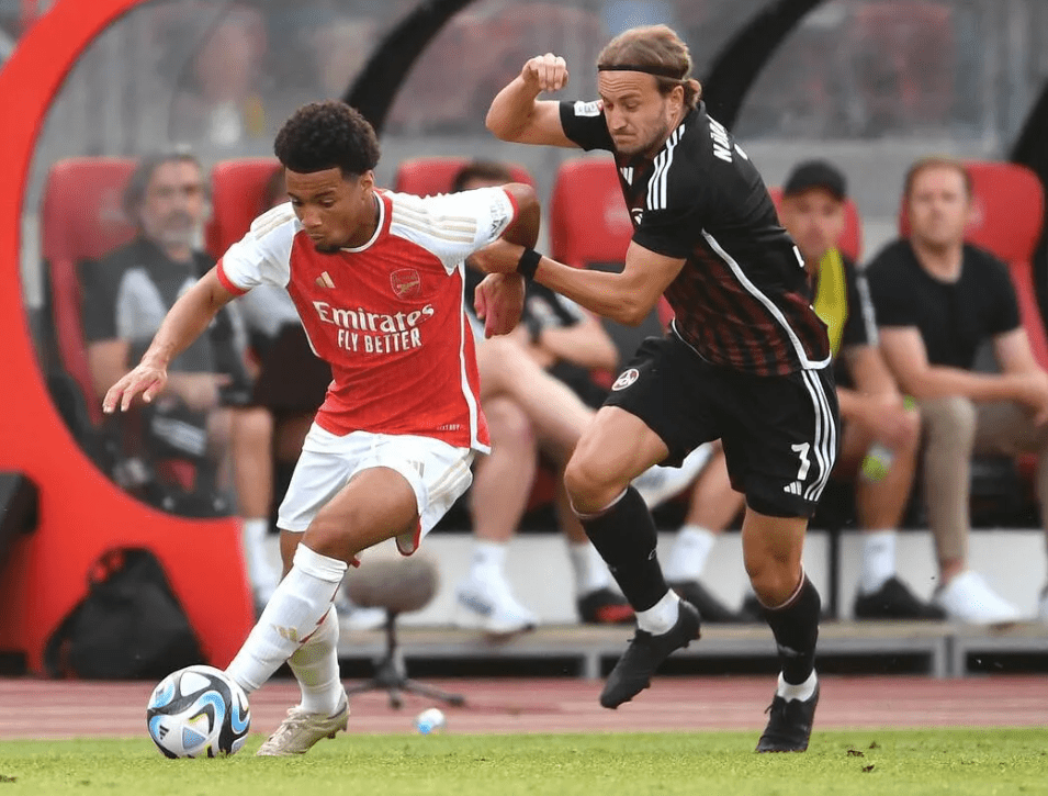 Ethan Nwaneri playing for Arsenal (Photo via Arsenal.com)