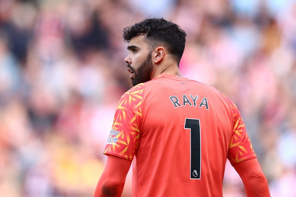 BRENTFORD, ENGLAND: David Raya of Brentford looks on during the Premier League match between Brentford FC and Nottingham Forest at Brentford Commun...