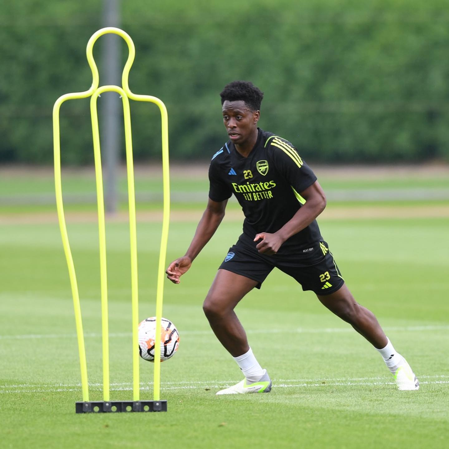 Albert Sambi Lokonga trains with Arsenal (Photo via Lokonga on Instagram)