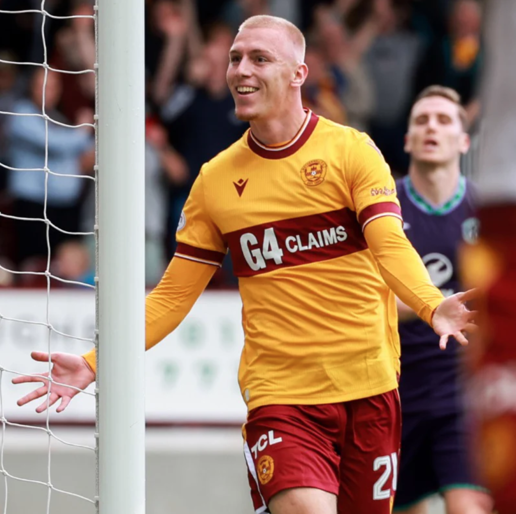 Arsenal loanee hits 7 goals & assists in 8 league games 3 Mika Biereth celebrates his assist for Motherwell (Photo via Motherwell on Twitter)