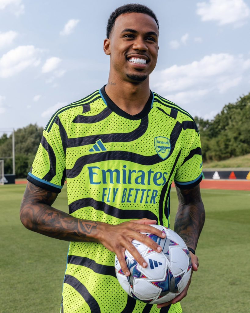 Gabriel Magalhaes with the new Champions League ball (Photo via Arsenal)