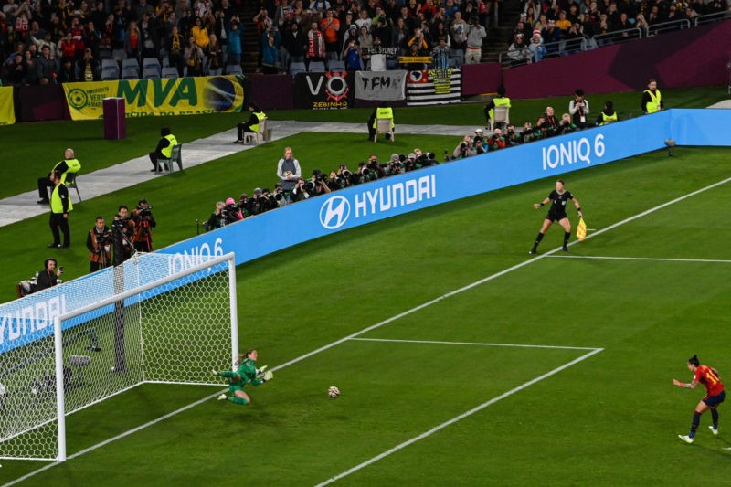 England's goalkeeper #01 Mary Earps dives to save a penalty during the Australia and New Zealand 2023 Women's World Cup final football match between Spain and England at Stadium Australia in Sydney on August 20, 2023. (Photo by SAEED KHAN/AFP via Getty Images)