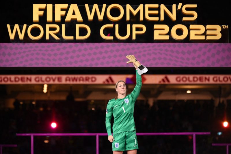 England's goalkeeper #01 Mary Earps poses after receiving the 'Golden Glove' award at the end of the Australia and New Zealand 2023 Women's World C...