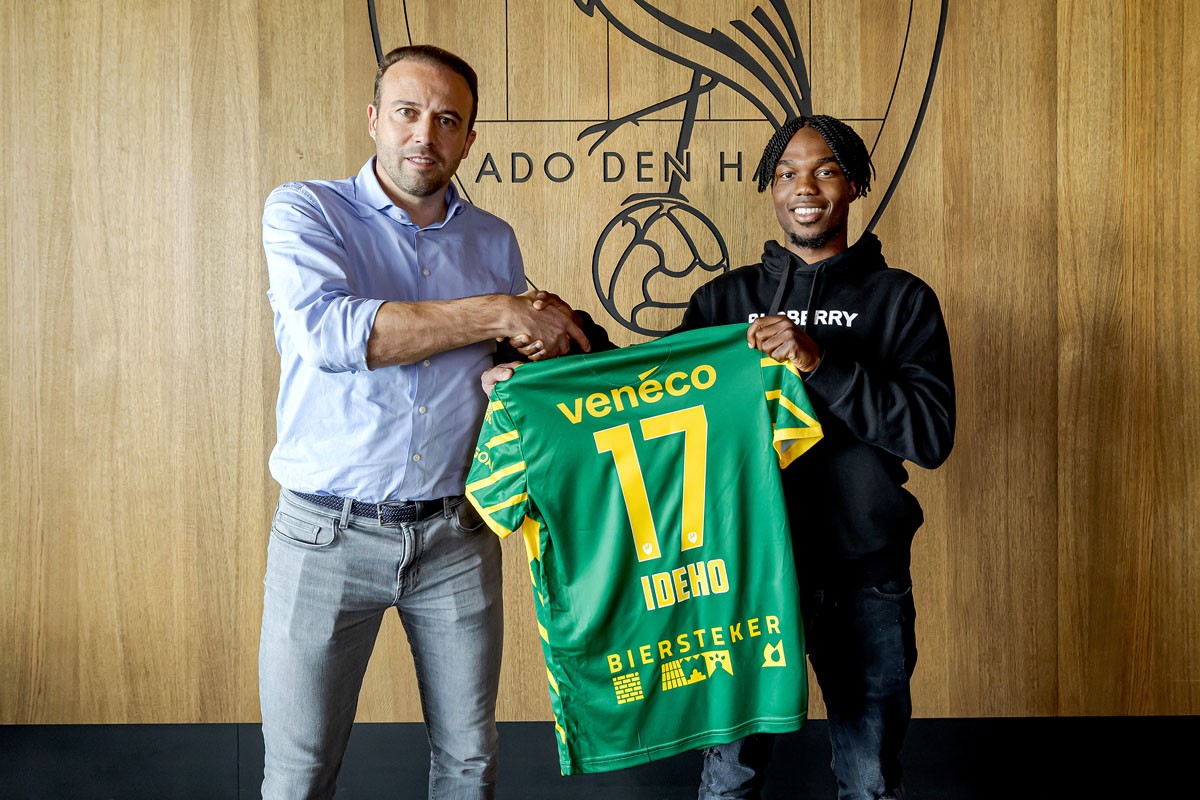 Joel Ideho signing for ADO Den Haag (Photo via ADO Den Haag)