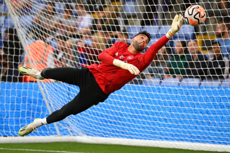 LONDON, ENGLAND - AUGUST 21: David Raya of Arsenal warms up prior to the Premier League match between Crystal Palace and Arsenal FC at Selhurst Par...