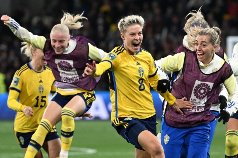 Arsenal star wants to forget 'extreme' last year 3 TOPSHOT - Sweden's forward #08 Lina Hurtig (C) and teammates celebrate their win during the Australia and New Zealand 2023 Women's World Cup round of 16 football match between Sweden and USA at Melbourne Rectangular Stadium in Melbourne on August 6, 2023. (Photo by WILLIAM WEST/AFP via Getty Images)