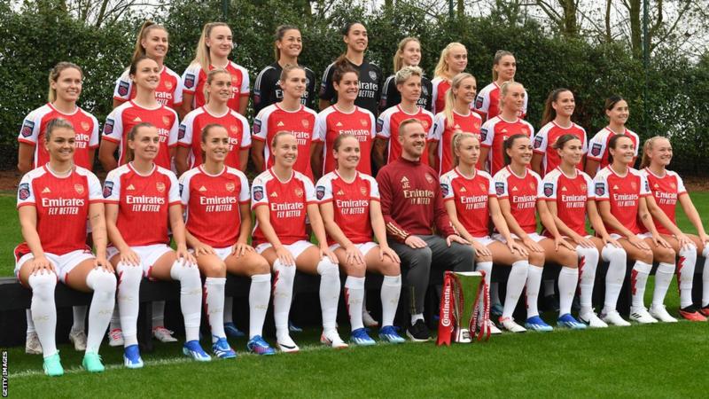 Arsenal women squad photo 23/24