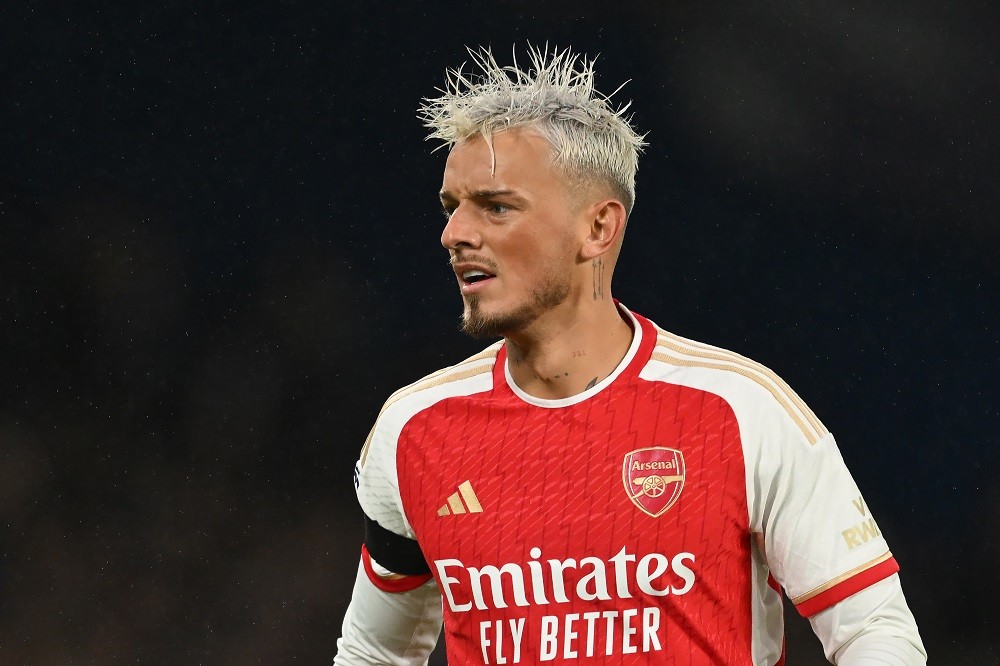 Arsenal set for surprise squad absentee against Burnley 3 LONDON, ENGLAND: Ben White of Arsenal in action during the Premier League match between Chelsea FC and Arsenal FC at Stamford Bridge on October 21, 2023. (Photo by Michael Regan/Getty Images)