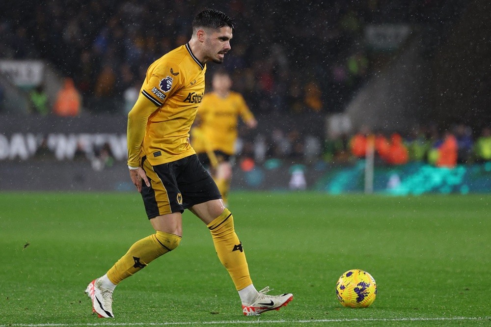 Arsenal transfer target suffers worrying injury setback 3 Wolverhampton Wanderers' Pedro Neto pulls up hurt during the English Premier League football match between Wolverhampton Wanderers and Newcastle United at the Molineux stadium in Wolverhampton, central England on October 28, 2023. (Photo by ADRIAN DENNIS/AFP via Getty Images)