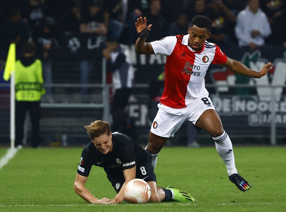 Sturm Graz's Austrian midfielder Alexander Prass (L) and Feyenoord's Dutch midfielder Quinten Timber vie for the ball during the UEFA Europa League Group F football match between Sturm Graz and Feyenoord Rotterdam in Graz, Austria on October 27, 2022. (Photo by ERWIN SCHERIAU/APA/AFP via Getty Images)