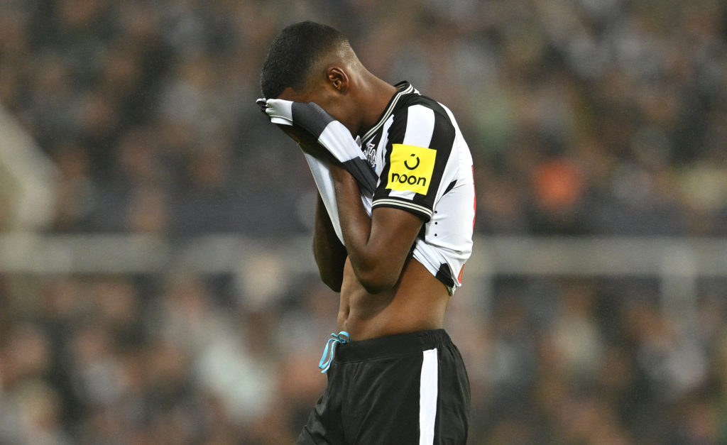 Newcastle starter suffers groin injury putting Arsenal clash in doubt 4 NEWCASTLE UPON TYNE, ENGLAND - OCTOBER 25: Newcastle player Alexander Isak reacts after injury forces him to leave the field during the UEFA Champions League match between Newcastle United FC and Borussia Dortmund at St. James Park on October 25, 2023 in Newcastle upon Tyne, England. (Photo by Stu Forster/Getty Images)