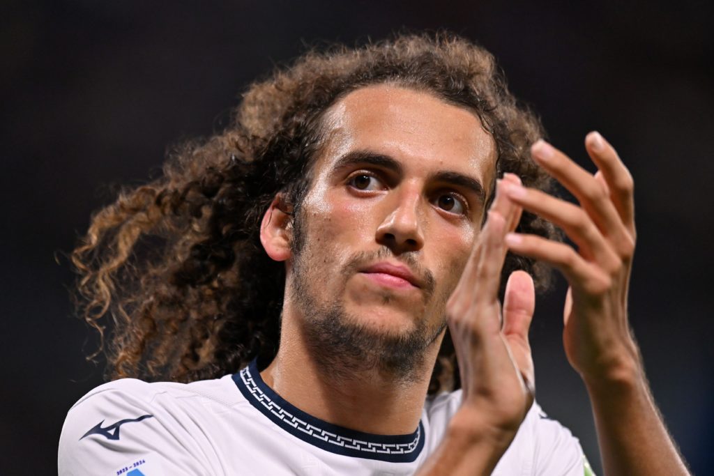 REGGIO NELL'EMILIA, ITALY - OCTOBER 21: Mattéo Guendouzi of SS Lazio greets the fans during the Serie A TIM match between US Sassuolo and SS Lazio at Mapei Stadium - Citta' del Tricolore on October 21, 2023 in Reggio nell'Emilia, Italy. (Photo by Alessandro Sabattini/Getty Images)